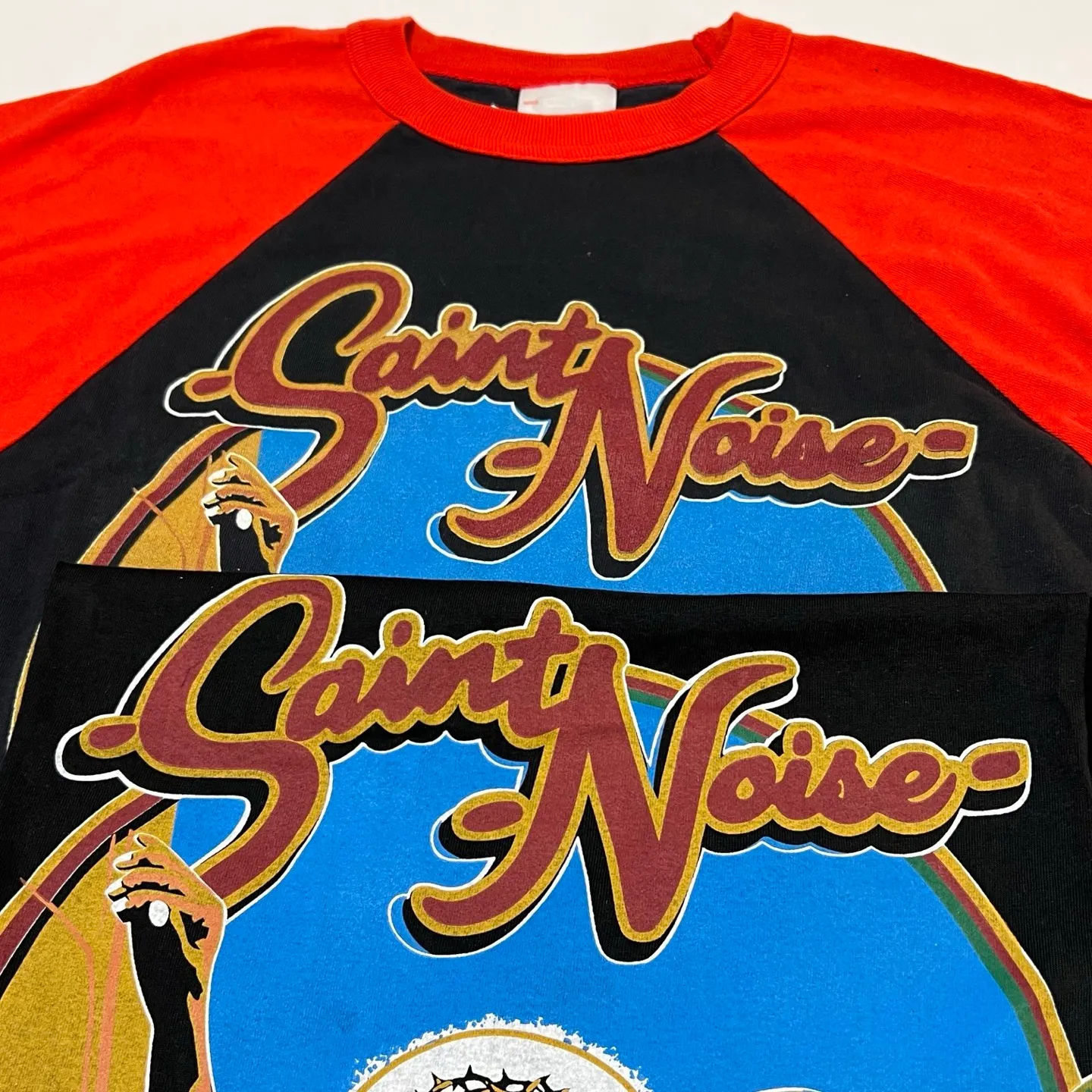 Printing proofing comparison SAINT Mxxxxxx × LASTMAN LM_SS TEE/SNT NOISE/BLK Jesus horn sleeve color-blocking TEE Black and red S-XL LAST MAN co-branded model Customized accessories Fully matched Horn sleeve color matching Unlocked design Natural rewinding after washing Unique and handsome Top-notch printing technology Undifferentiated restoration Cylindrical side seam fabric technology Top purchasing level